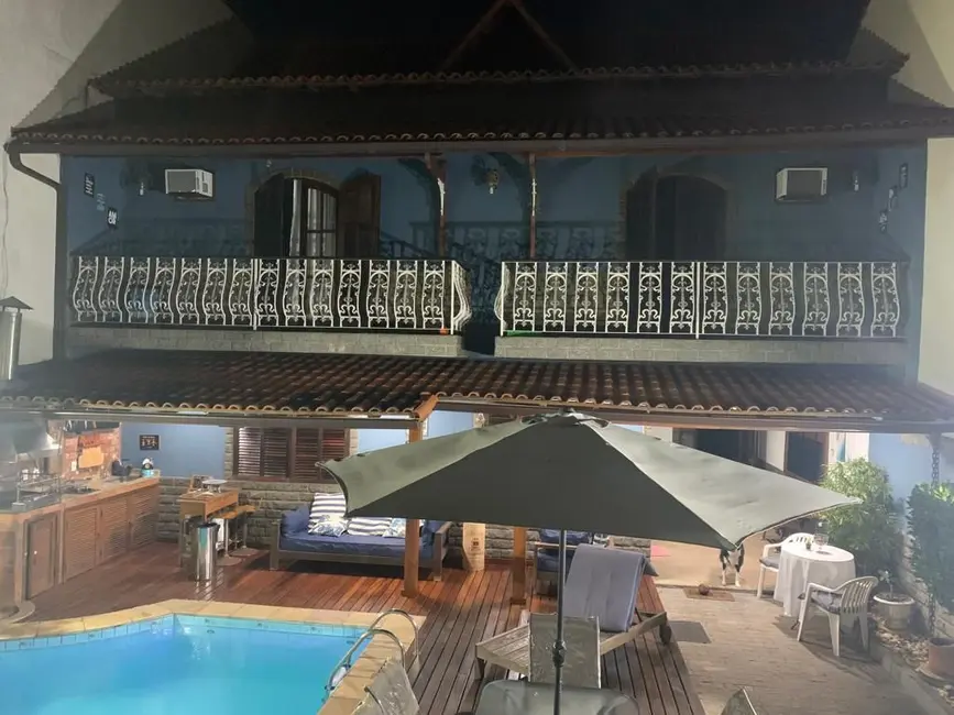 Foto 2 de Casa de Condomínio com 3 quartos à venda, 250m2 em Vila Valqueire, Rio De Janeiro - RJ