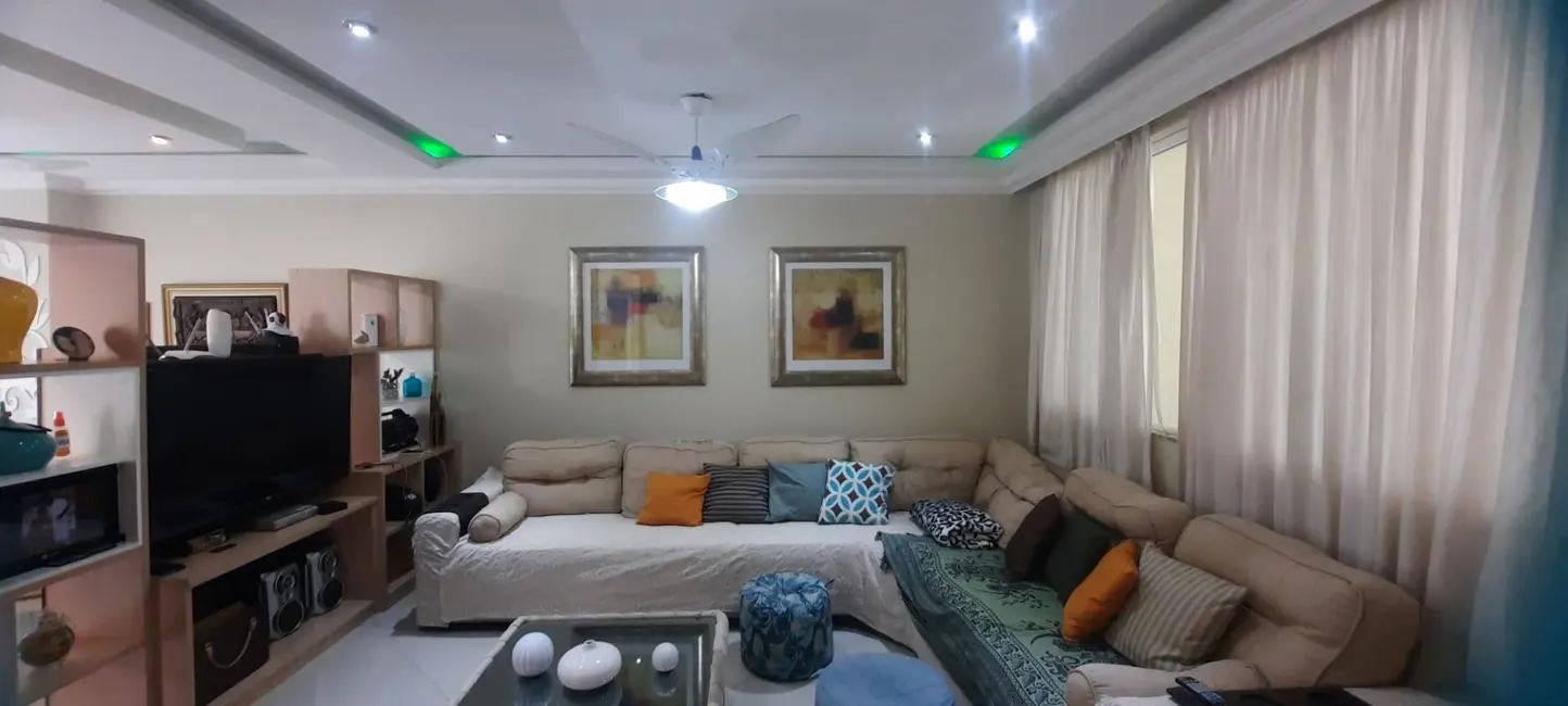 Casa de Condomínio com 4 quartos à venda, 237m2 em Vila Valqueire, Rio De Janeiro - RJ - imagem 2 Foto 2 de Casa de Condomínio com 4 quartos à venda, 237m2 em Vila Valqueire, Rio De Janeiro - RJ