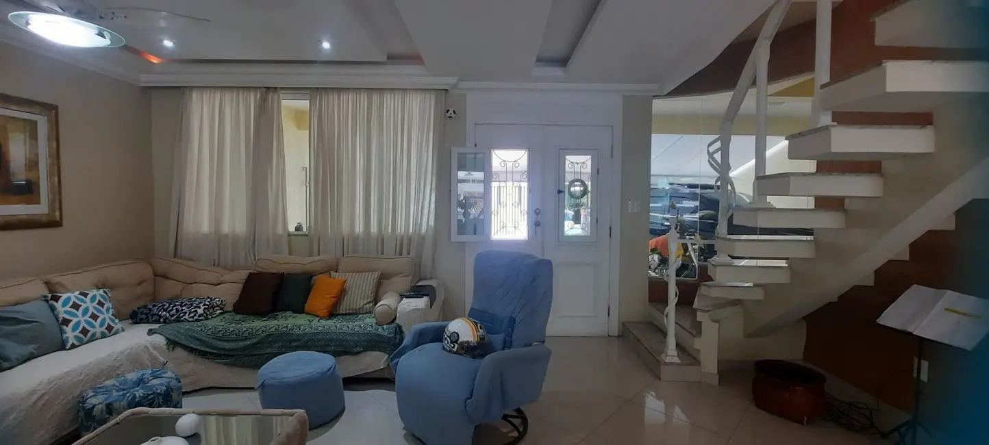 Casa de Condomínio com 4 quartos à venda, 237m2 em Vila Valqueire, Rio De Janeiro - RJ - imagem 4 Foto 4 de Casa de Condomínio com 4 quartos à venda, 237m2 em Vila Valqueire, Rio De Janeiro - RJ