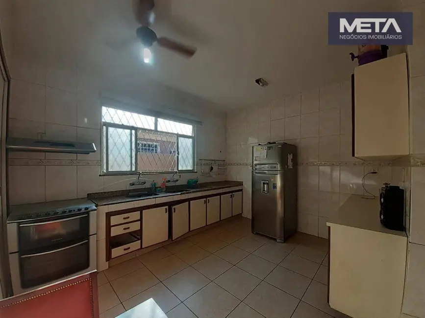 Casa com 3 quartos à venda, 265m2 em Vila Valqueire, Rio De Janeiro - RJ - imagem 3 Foto 3 de Casa com 3 quartos à venda, 265m2 em Vila Valqueire, Rio De Janeiro - RJ