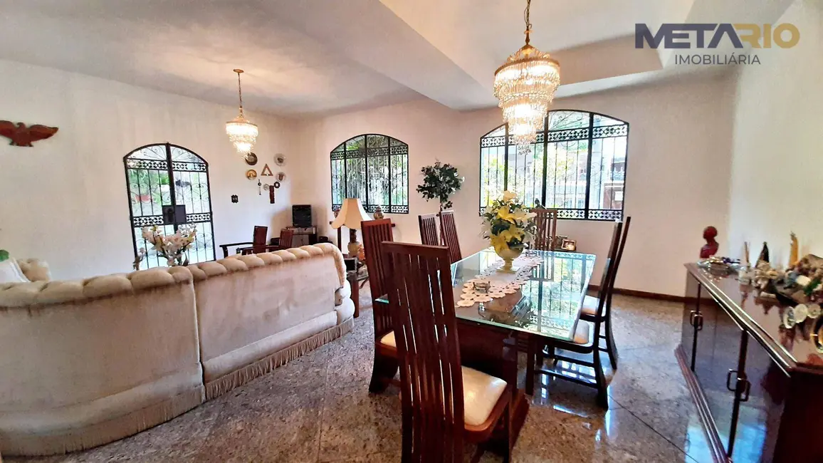 Casa de Condomínio com 4 quartos à venda, 250m2 em Vila Valqueire, Rio De Janeiro - RJ - imagem 3 Foto 3 de Casa de Condomínio com 4 quartos à venda, 250m2 em Vila Valqueire, Rio De Janeiro - RJ