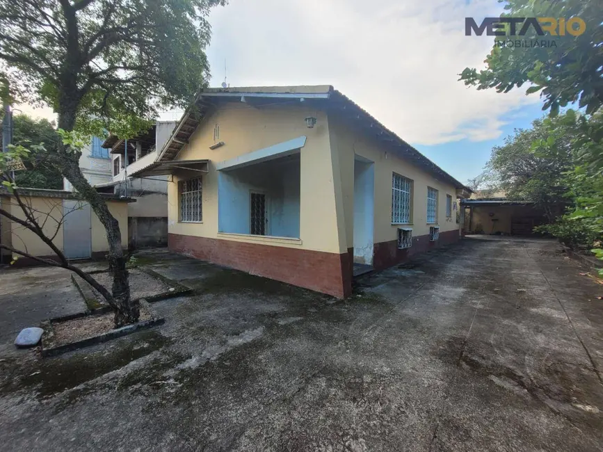 Foto 2 de Casa com 3 quartos à venda, 315m2 em Marechal Hermes, Rio De Janeiro - RJ
