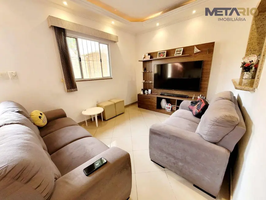 Casa com 2 quartos à venda, 100m2 em Vila Valqueire, Rio De Janeiro - RJ - imagem 4 Foto 4 de Casa com 2 quartos à venda, 100m2 em Vila Valqueire, Rio De Janeiro - RJ