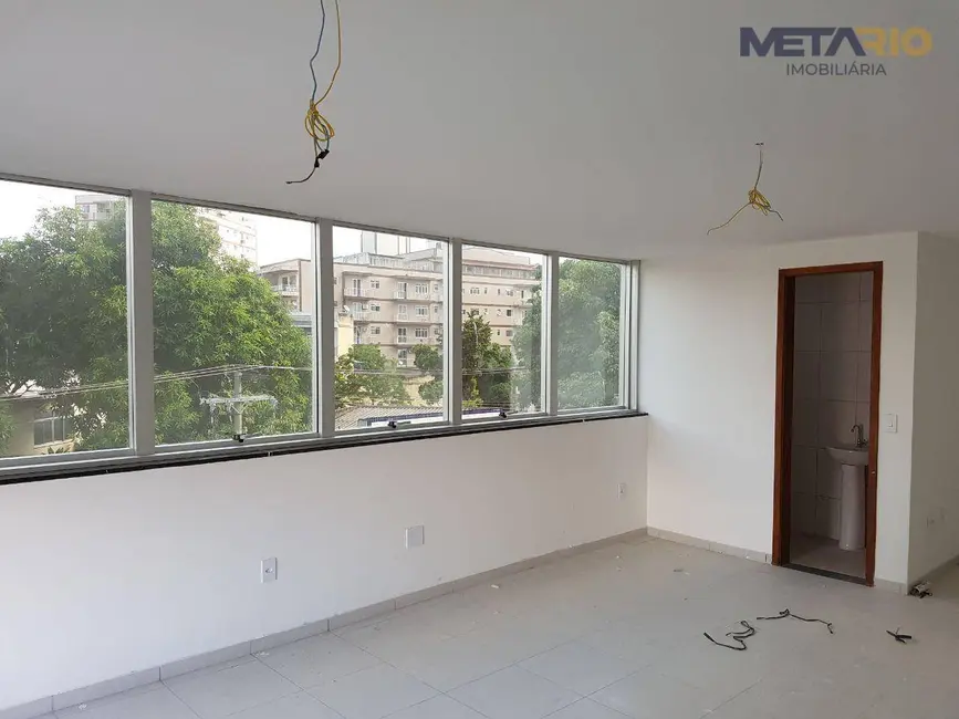 Foto 2 de Sala Comercial à venda e para alugar, 30m2 em Vila Valqueire, Rio De Janeiro - RJ