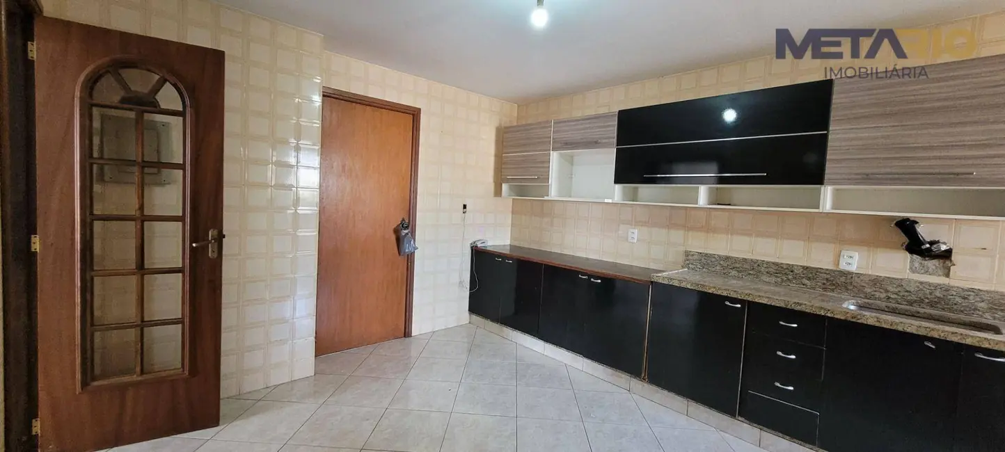 Apartamento com 2 quartos para alugar, 90m2 em Vila Valqueire, Rio De Janeiro - RJ - imagem 5 Foto 5 de Apartamento com 2 quartos para alugar, 90m2 em Vila Valqueire, Rio De Janeiro - RJ