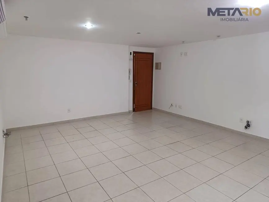 Sala Comercial à venda, 30m2 em Vila Valqueire, Rio De Janeiro - RJ - imagem 2 Foto 2 de Sala Comercial à venda, 30m2 em Vila Valqueire, Rio De Janeiro - RJ
