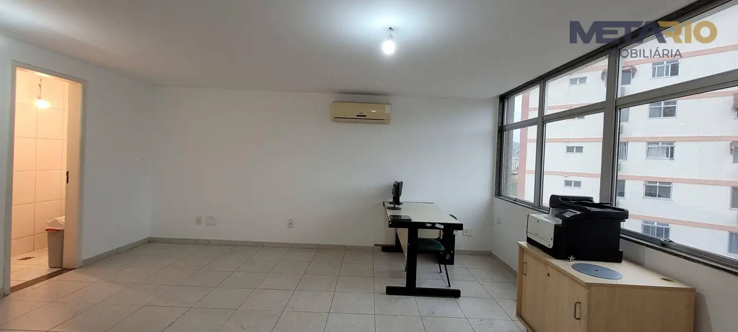 Foto 5 de Sala Comercial para alugar, 32m2 em Vila Valqueire, Rio De Janeiro - RJ
