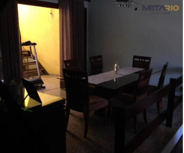 Casa com 3 quartos à venda, 150m2 em Vila Valqueire, Rio De Janeiro - RJ - imagem 9 Foto 9 de Casa com 3 quartos à venda, 150m2 em Vila Valqueire, Rio De Janeiro - RJ