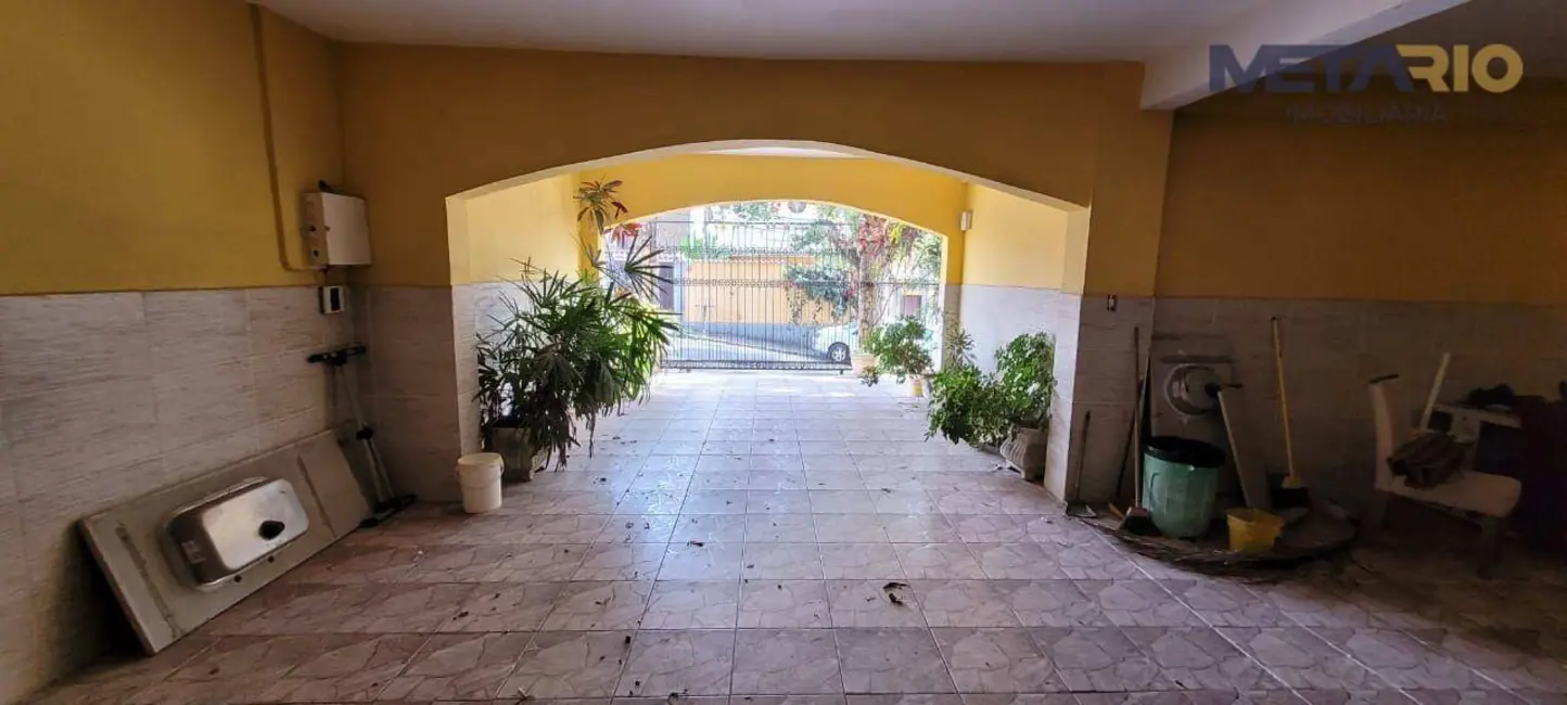 Casa de Condomínio com 4 quartos à venda, 520m2 em Vila Valqueire, Rio De Janeiro - RJ - imagem 3 Foto 3 de Casa de Condomínio com 4 quartos à venda, 520m2 em Vila Valqueire, Rio De Janeiro - RJ