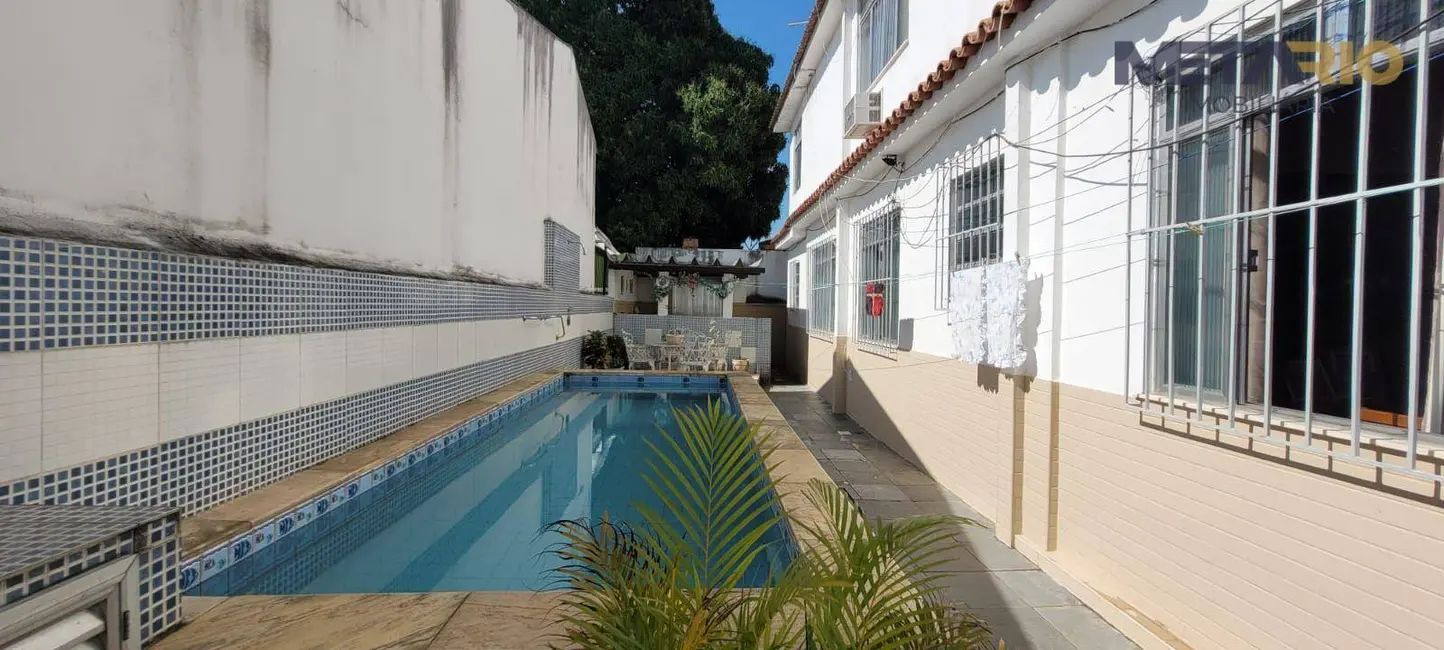 Foto 1 de Casa com 3 quartos à venda, 531m2 em Vila Valqueire, Rio De Janeiro - RJ