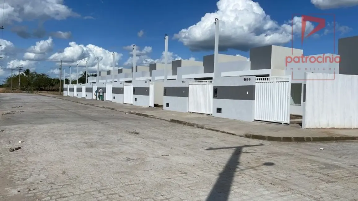 Foto 2 de Casa com 2 quartos à venda, 61m2 em Conceição, Feira De Santana - BA