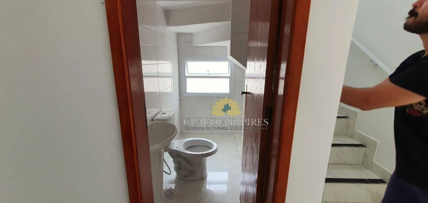 Sobrado com 2 quartos à venda, 86m2 em Praia Grande - SP - imagem 4 Foto 4 de Sobrado com 2 quartos à venda, 86m2 em Praia Grande - SP