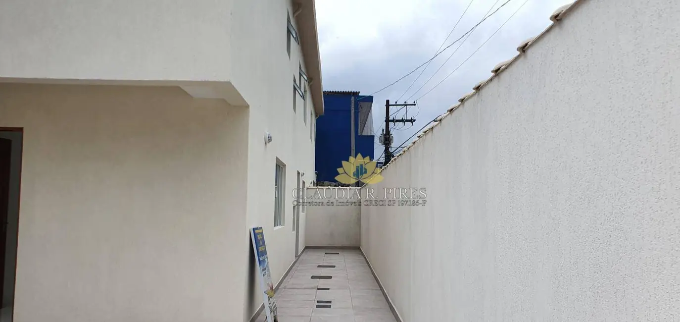 Sobrado com 2 quartos à venda, 86m2 em Praia Grande - SP - imagem 2 Foto 2 de Sobrado com 2 quartos à venda, 86m2 em Praia Grande - SP