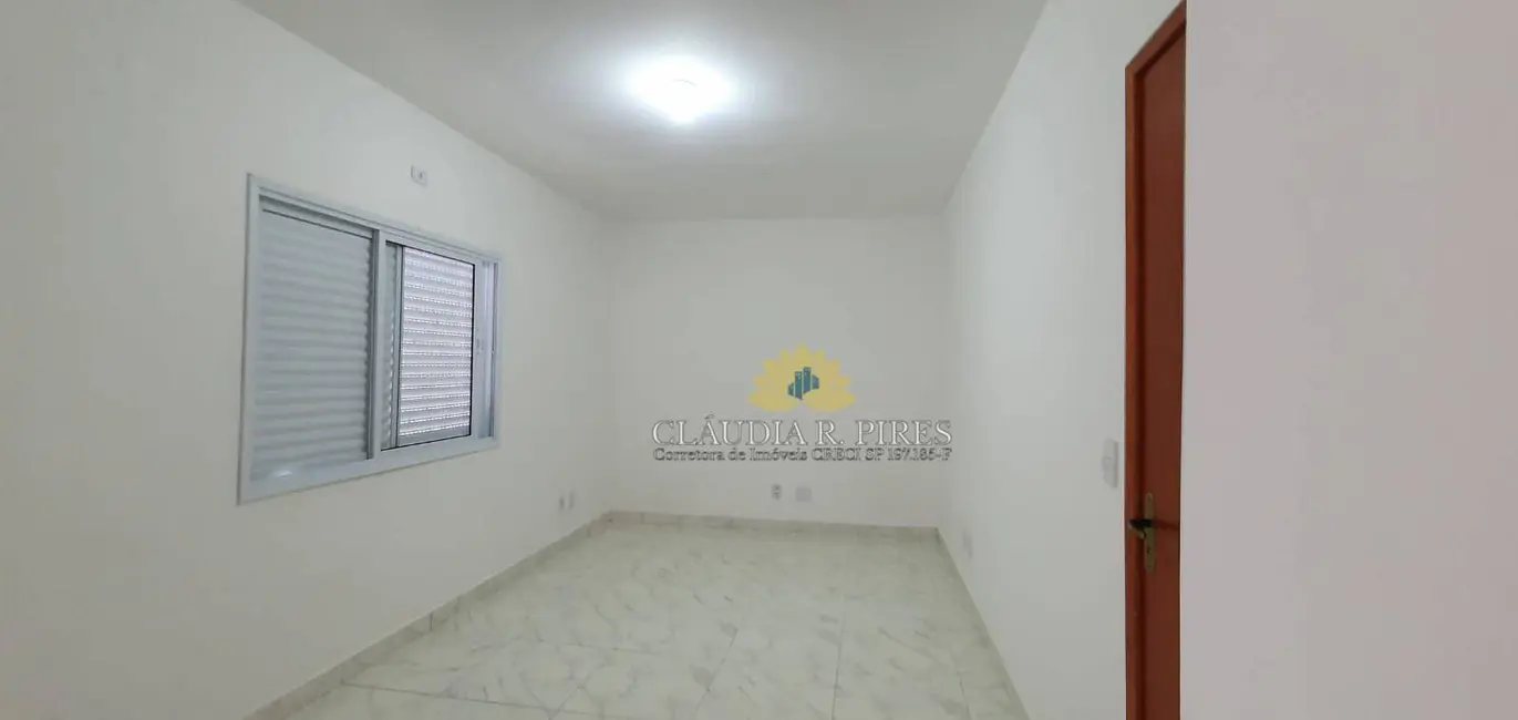Sobrado com 2 quartos à venda, 84m2 em Praia Grande - SP - imagem 6 Foto 6 de Sobrado com 2 quartos à venda, 84m2 em Praia Grande - SP