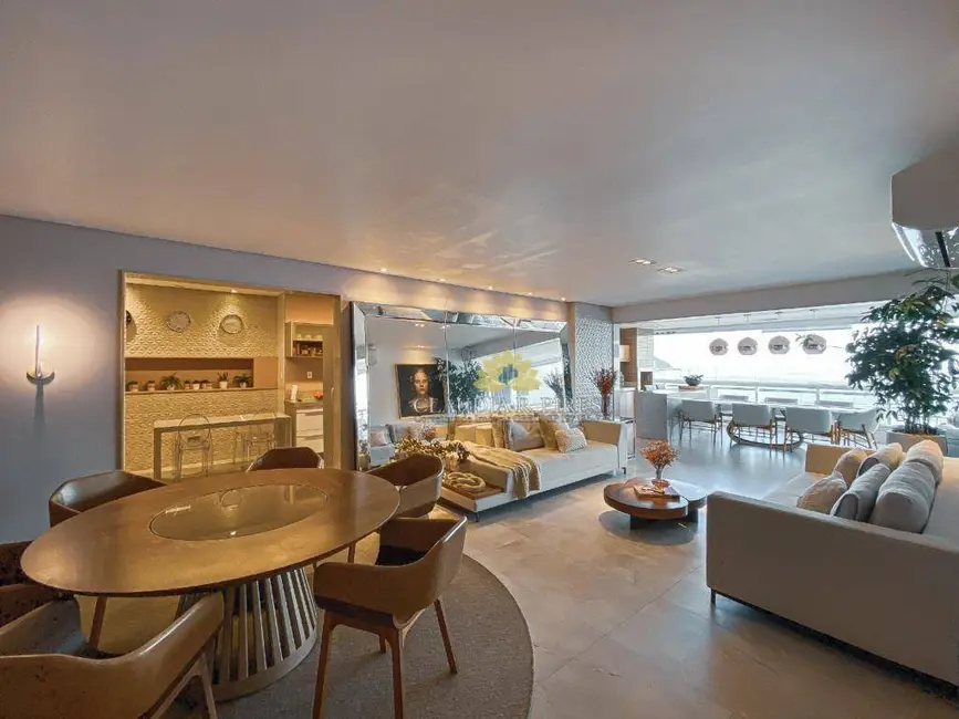 Apartamento com 5 quartos à venda, 250m2 em Canto do Forte, Praia Grande - SP - imagem 2 Foto 2 de Apartamento com 5 quartos à venda, 250m2 em Canto do Forte, Praia Grande - SP