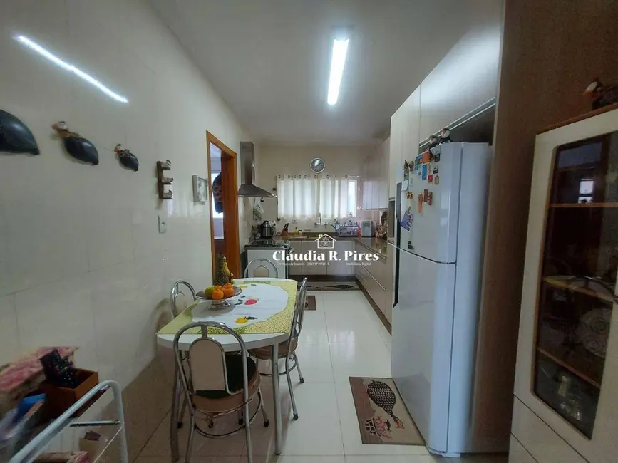 Apartamento com 3 quartos à venda, 157m2 em Canto do Forte, Praia Grande - SP - imagem 8 Foto 8 de Apartamento com 3 quartos à venda, 157m2 em Canto do Forte, Praia Grande - SP