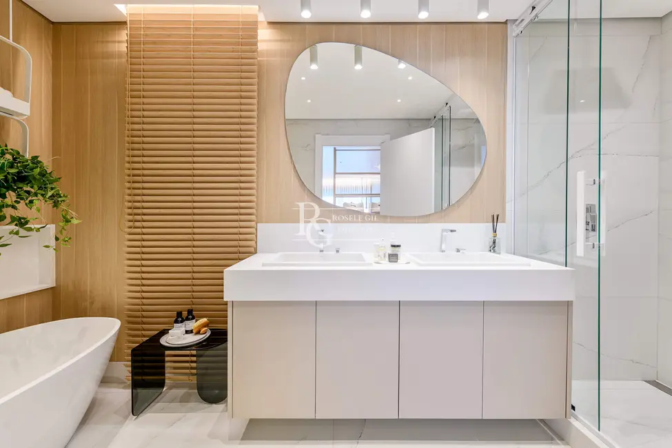 Apartamento com 3 quartos à venda, 234m2 em Petrópolis, Porto Alegre - RS - imagem 9 Foto 9 de Apartamento com 3 quartos à venda, 234m2 em Petrópolis, Porto Alegre - RS