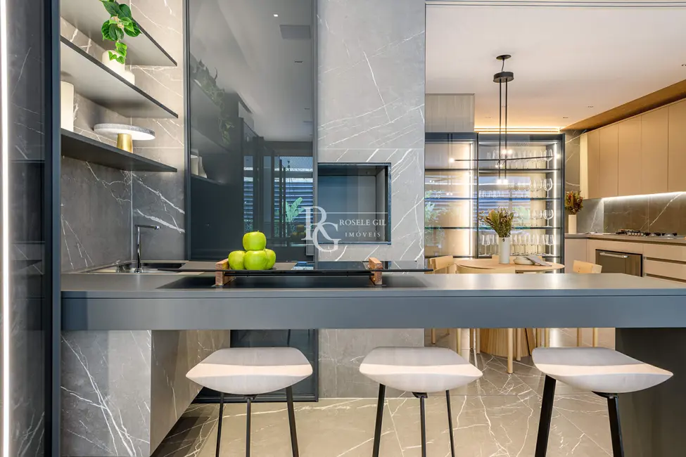 Cobertura com 3 quartos à venda, 394m2 em Petrópolis, Porto Alegre - RS - imagem 4 Foto 4 de Cobertura com 3 quartos à venda, 394m2 em Petrópolis, Porto Alegre - RS