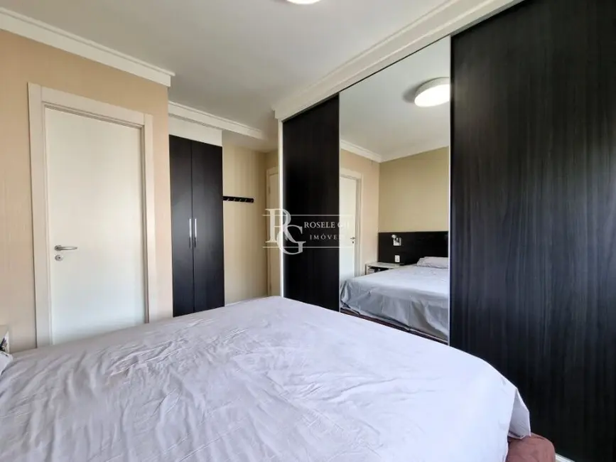 Apartamento com 3 quartos à venda, 74m2 em Vila Ipiranga, Porto Alegre - RS - imagem 9 Foto 9 de Apartamento com 3 quartos à venda, 74m2 em Vila Ipiranga, Porto Alegre - RS