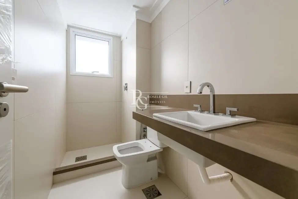 Apartamento com 4 quartos à venda, 257m2 em Bela Vista, Porto Alegre - RS - imagem 7 Foto 7 de Apartamento com 4 quartos à venda, 257m2 em Bela Vista, Porto Alegre - RS