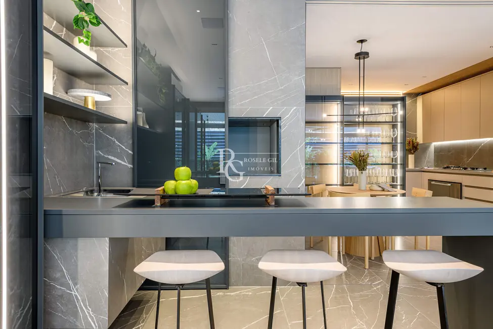 Apartamento com 3 quartos à venda, 233m2 em Petrópolis, Porto Alegre - RS - imagem 4 Foto 4 de Apartamento com 3 quartos à venda, 233m2 em Petrópolis, Porto Alegre - RS