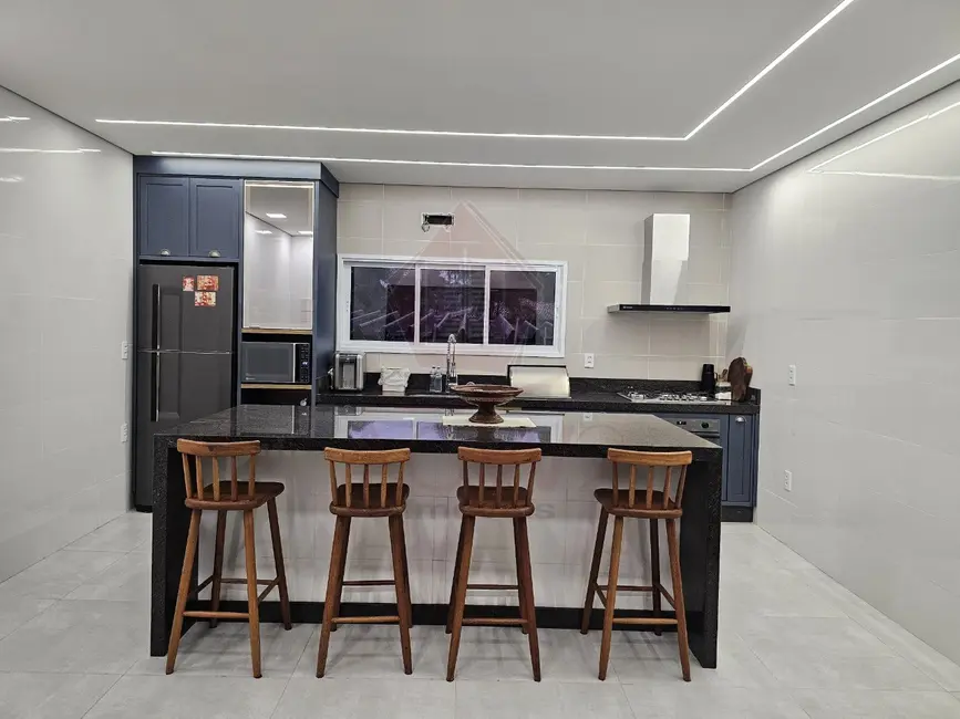 Chácara com 4 quartos à venda, 7000m2 em Itupeva - SP - imagem 3 Foto 3 de Chácara com 4 quartos à venda, 7000m2 em Itupeva - SP