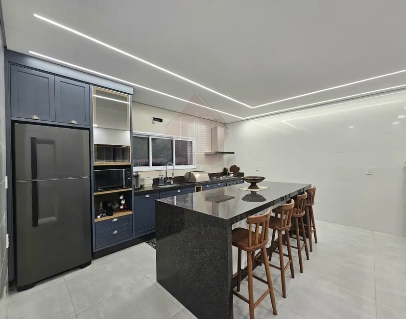 Chácara com 4 quartos à venda, 7000m2 em Itupeva - SP - imagem 4 Foto 4 de Chácara com 4 quartos à venda, 7000m2 em Itupeva - SP