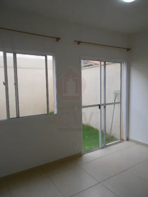 Casa de Condomínio com 2 quartos para alugar, 64m2 em Jardim Colônia, Jundiai - SP - imagem 4 Foto 4 de Casa de Condomínio com 2 quartos para alugar, 64m2 em Jardim Colônia, Jundiai - SP
