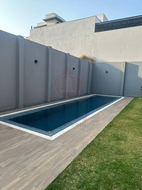 Casa de Condomínio com 3 quartos à venda, 200m2 em Itupeva - SP - imagem 3 Foto 3 de Casa de Condomínio com 3 quartos à venda, 200m2 em Itupeva - SP