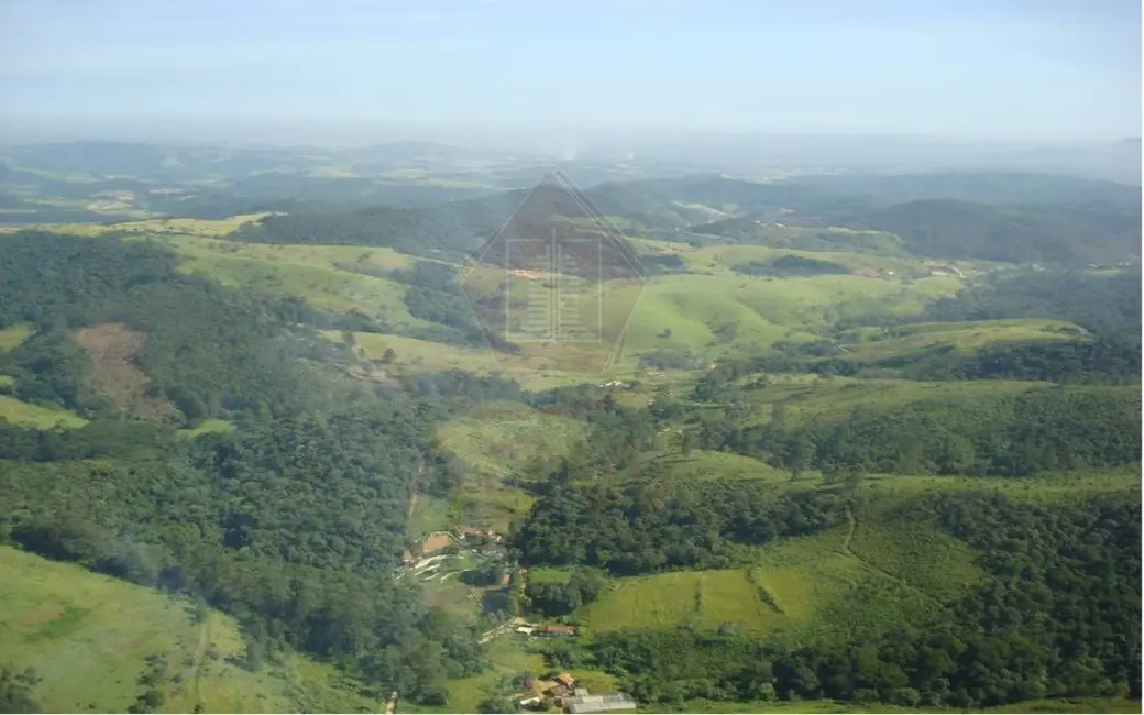 Foto 1 de Terreno / Lote à venda, 2522000m2 em Distrito Industrial, Aracariguama - SP