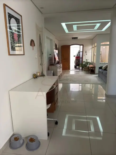Foto 2 de Casa com 3 quartos à venda, 135m2 em Jardim Danúbio, Jundiai - SP