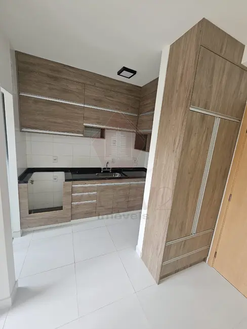 Foto 1 de Apartamento com 2 quartos à venda e para alugar, 52m2 em Vila Galvão, Jundiai - SP