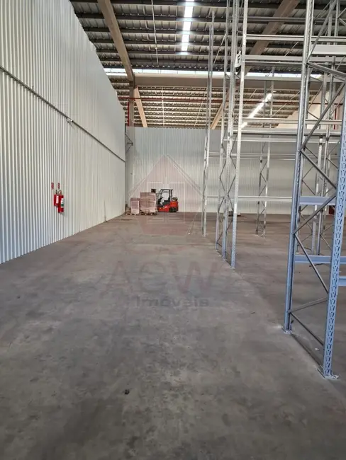 Armazém / Galpão para alugar, 850m2 em Sítio do Mursa, Varzea Paulista - SP - imagem 4 Foto 4 de Armazém / Galpão para alugar, 850m2 em Sítio do Mursa, Varzea Paulista - SP