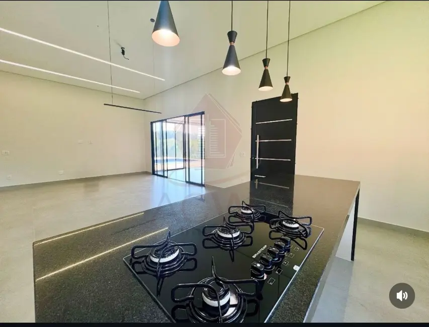 Foto 3 de Casa de Condomínio com 3 quartos à venda, 250m2 em Caxambu, Jundiai - SP