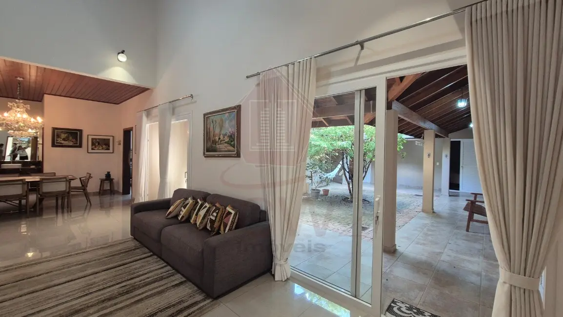 Foto 5 de Casa de Condomínio com 4 quartos à venda e para alugar, 372m2 em Cabreuva - SP