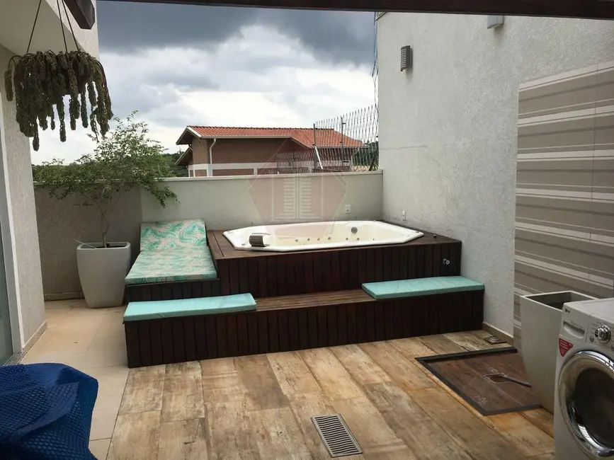 Foto 2 de Casa de Condomínio com 3 quartos para alugar, 230m2 em Louveira - SP