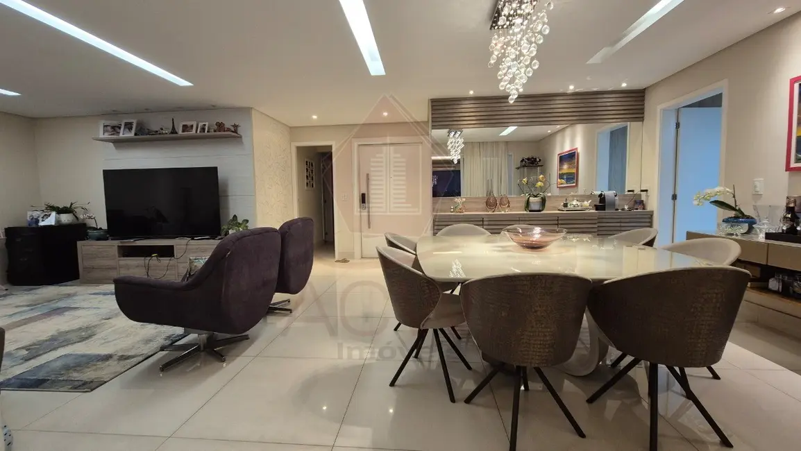 Foto 1 de Apartamento com 4 quartos para alugar, 216m2 em Jundiai - SP