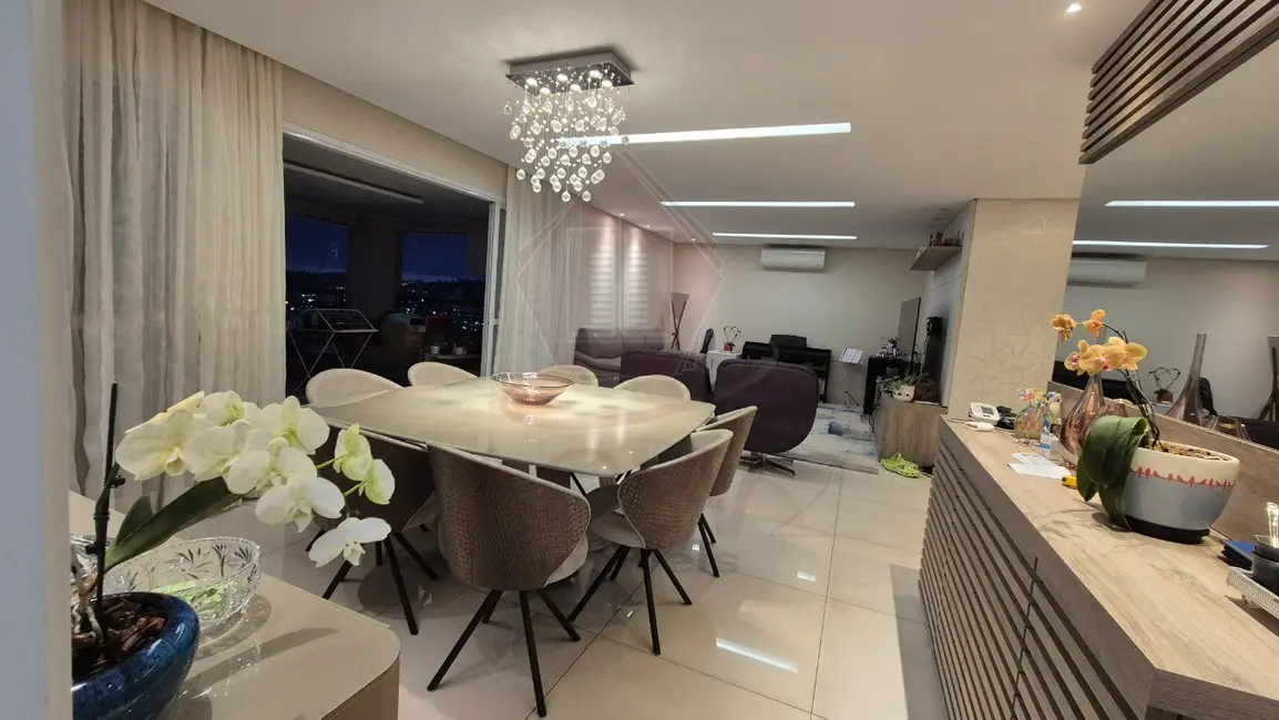 Foto 5 de Apartamento com 4 quartos para alugar, 216m2 em Jundiai - SP