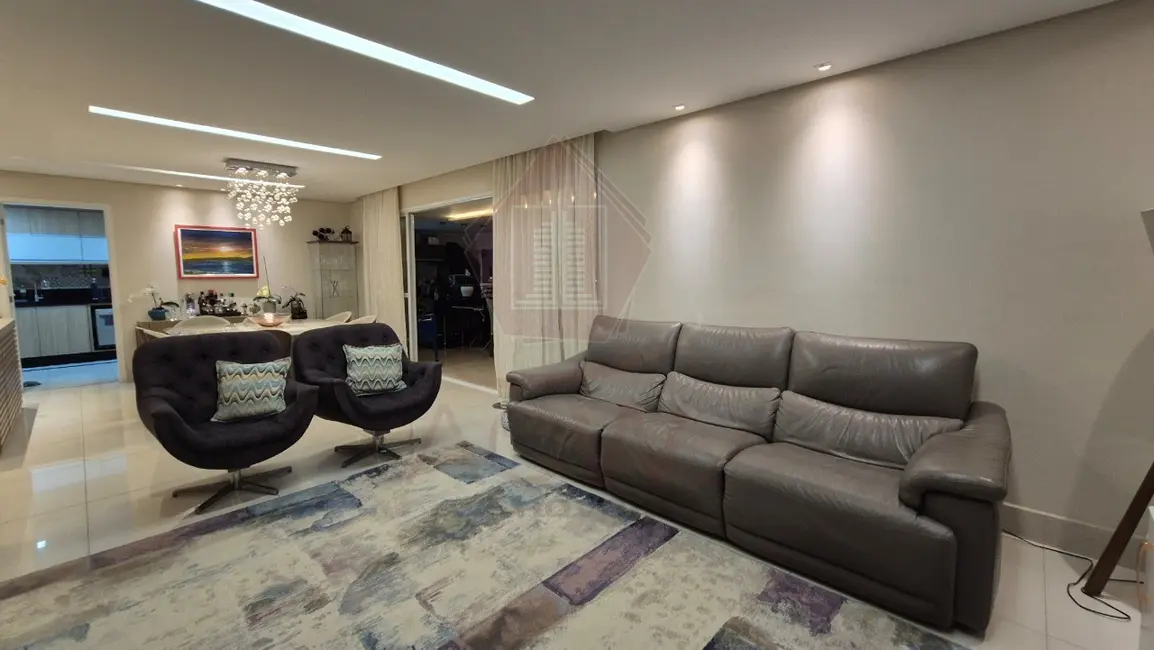 Foto 4 de Apartamento com 4 quartos para alugar, 216m2 em Jundiai - SP