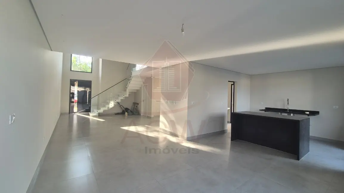 Casa de Condomínio com 3 quartos à venda, 220m2 em Itupeva - SP - imagem 3 Foto 3 de Casa de Condomínio com 3 quartos à venda, 220m2 em Itupeva - SP