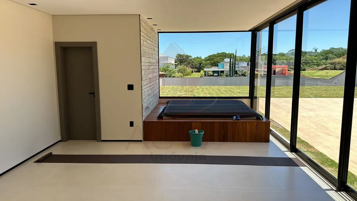 Foto 3 de Casa de Condomínio com 4 quartos à venda, 404m2 em Centro, Cabreuva - SP