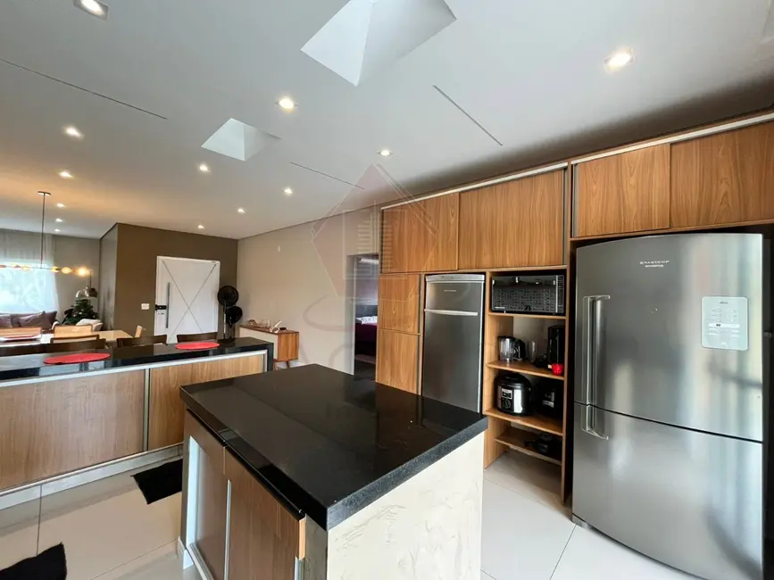 Foto 3 de Casa de Condomínio com 3 quartos para alugar, 270m2 em Centro, Cabreuva - SP