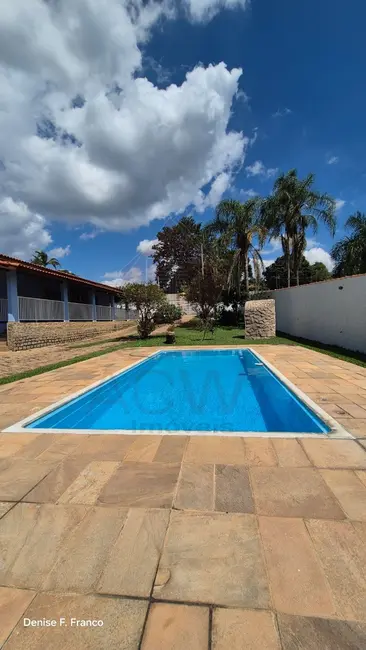 Foto 1 de Chácara com 3 quartos à venda e para alugar, 350m2 em Cabreuva - SP