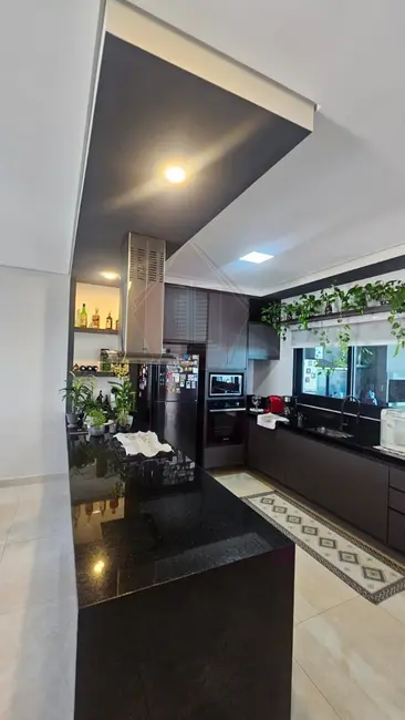 Foto 5 de Casa de Condomínio com 3 quartos à venda e para alugar, 260m2 em Itupeva - SP