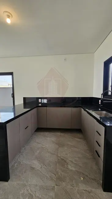 Casa de Condomínio com 3 quartos à venda e para alugar, 202m2 em Cabreuva - SP - imagem 4 Foto 4 de Casa de Condomínio com 3 quartos à venda e para alugar, 202m2 em Cabreuva - SP