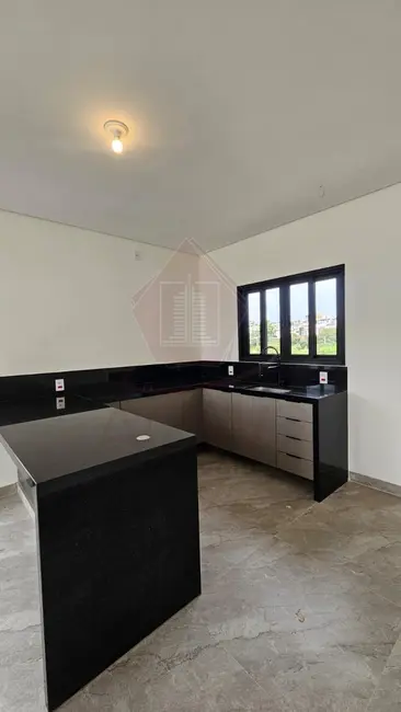 Casa de Condomínio com 3 quartos à venda e para alugar, 202m2 em Cabreuva - SP - imagem 3 Foto 3 de Casa de Condomínio com 3 quartos à venda e para alugar, 202m2 em Cabreuva - SP