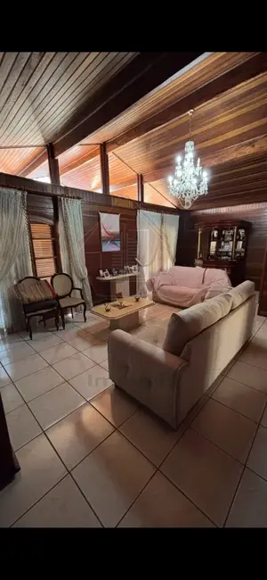 Foto 8 de Casa com 3 quartos à venda, 691m2 em Parque São Luiz, Jundiai - SP