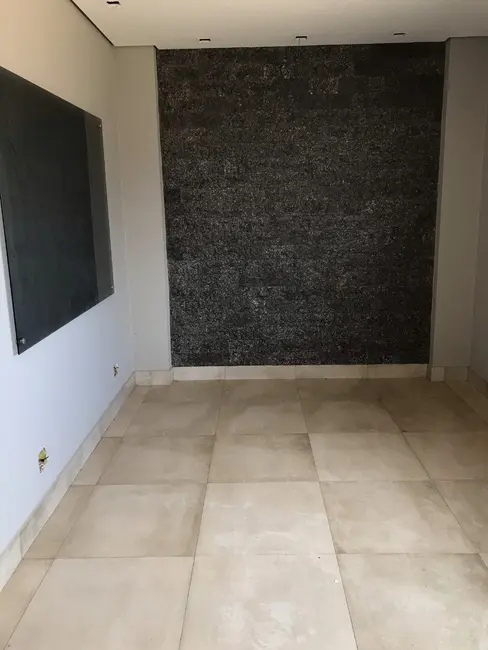 Armazém / Galpão para alugar, 1287m2 em Distrito Industrial II Guilherme Buck Júnior, Araras - SP - imagem 9 Foto 9 de Armazém / Galpão para alugar, 1287m2 em Distrito Industrial II Guilherme Buck Júnior, Araras - SP