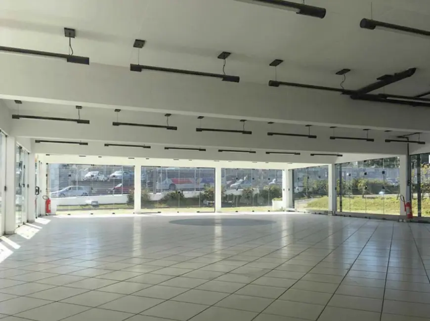 Armazém / Galpão para alugar, 2687m2 em Barueri - SP - imagem 1 Foto 1 de Armazém / Galpão para alugar, 2687m2 em Barueri - SP