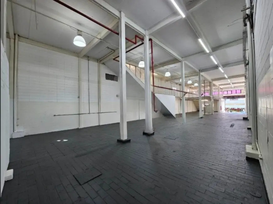 Foto 2 de Armazém / Galpão à venda e para alugar, 395m2 em Santa Paula, Sao Caetano Do Sul - SP